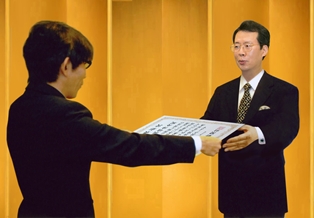 医療功労賞の授賞式