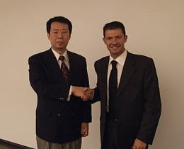 ＵＣＬＡ歯学部客員教授のカシアフェスタ先生と