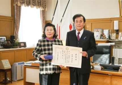 サプライズにご満悦の母